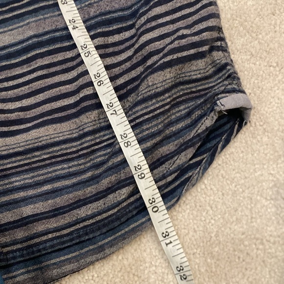 Vans Mens SS Buttoned Striped Shirt Color Gray/Blue Size XL - Picture 7 of 7